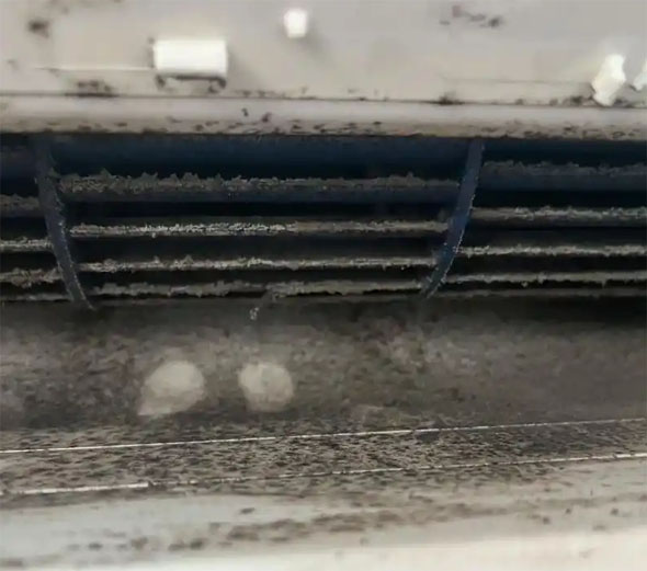 桂林空调吹的风有股烧焦味是怎么回事